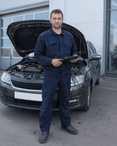 Дмитрий, мастер-партнёр AutoVolt по диагностике автомобилей в Алматы